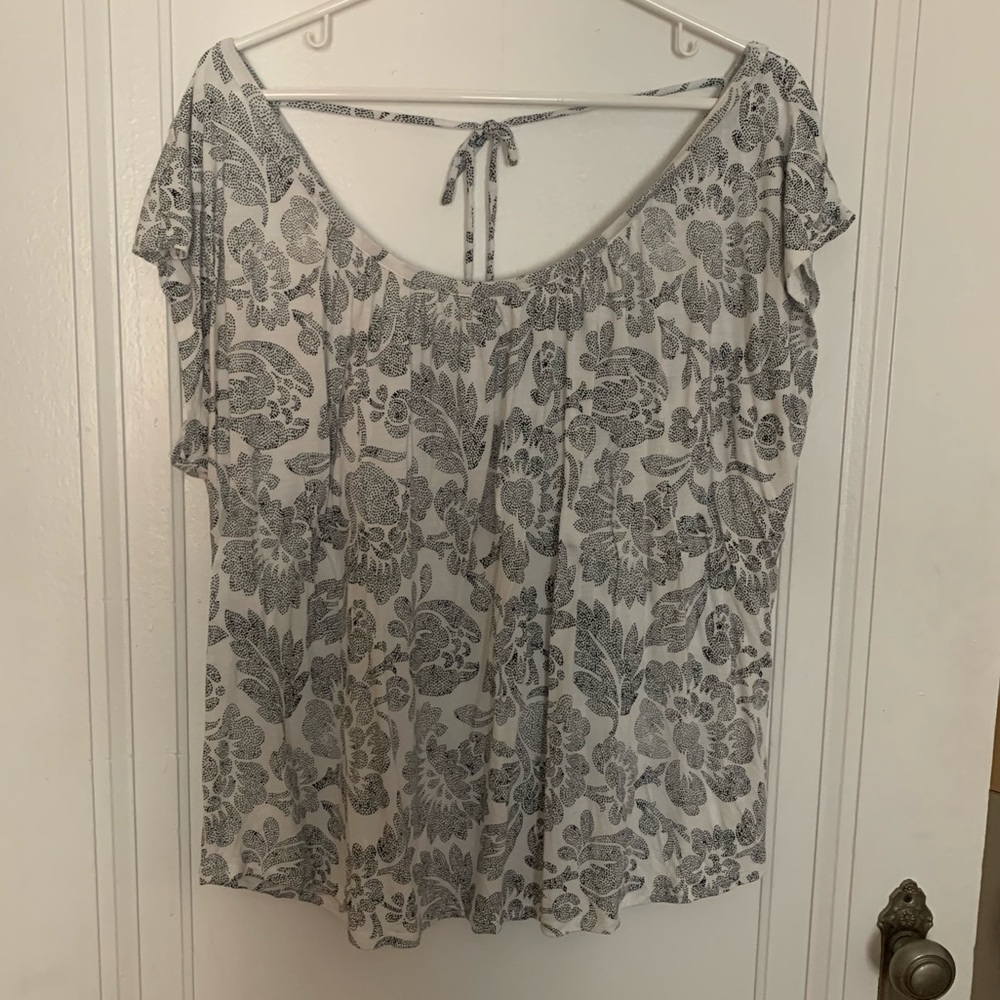 LOFT Plus Black & White Tie-Back Tee